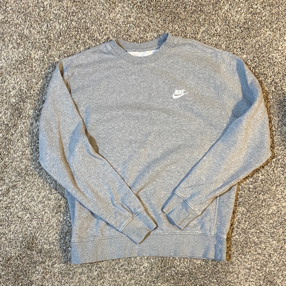 Nike Men's Heather Gray Crewneck Sweater